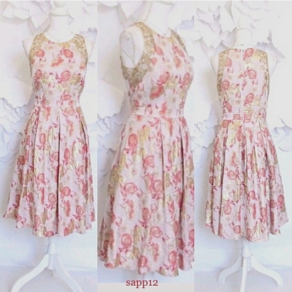 Carmen Marc Valvo Dresses & Skirts - CARMEN MARC VALVO🌸FLORAL PRINT SLEEVELESS DRESS